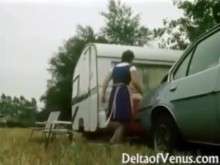 Retro x rated clip 1970s - upslika brunette - camper coupling